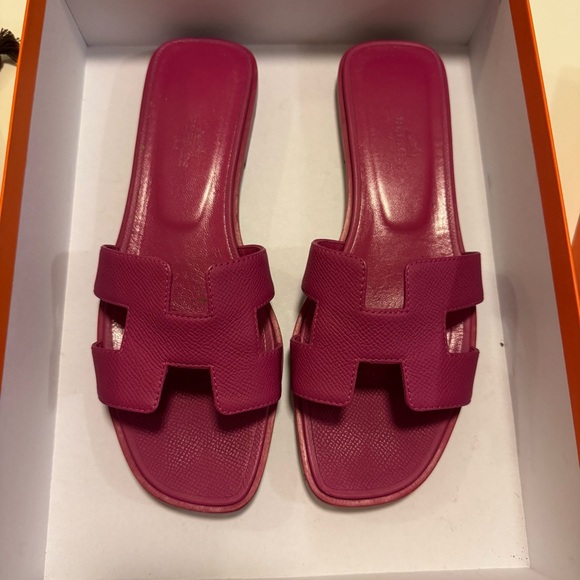 HERMES ORAN SANDALS, PINK POURPRE COLOR, SIZE 37.5 with BOX and DUSTBAGS - Picture 4 of 15